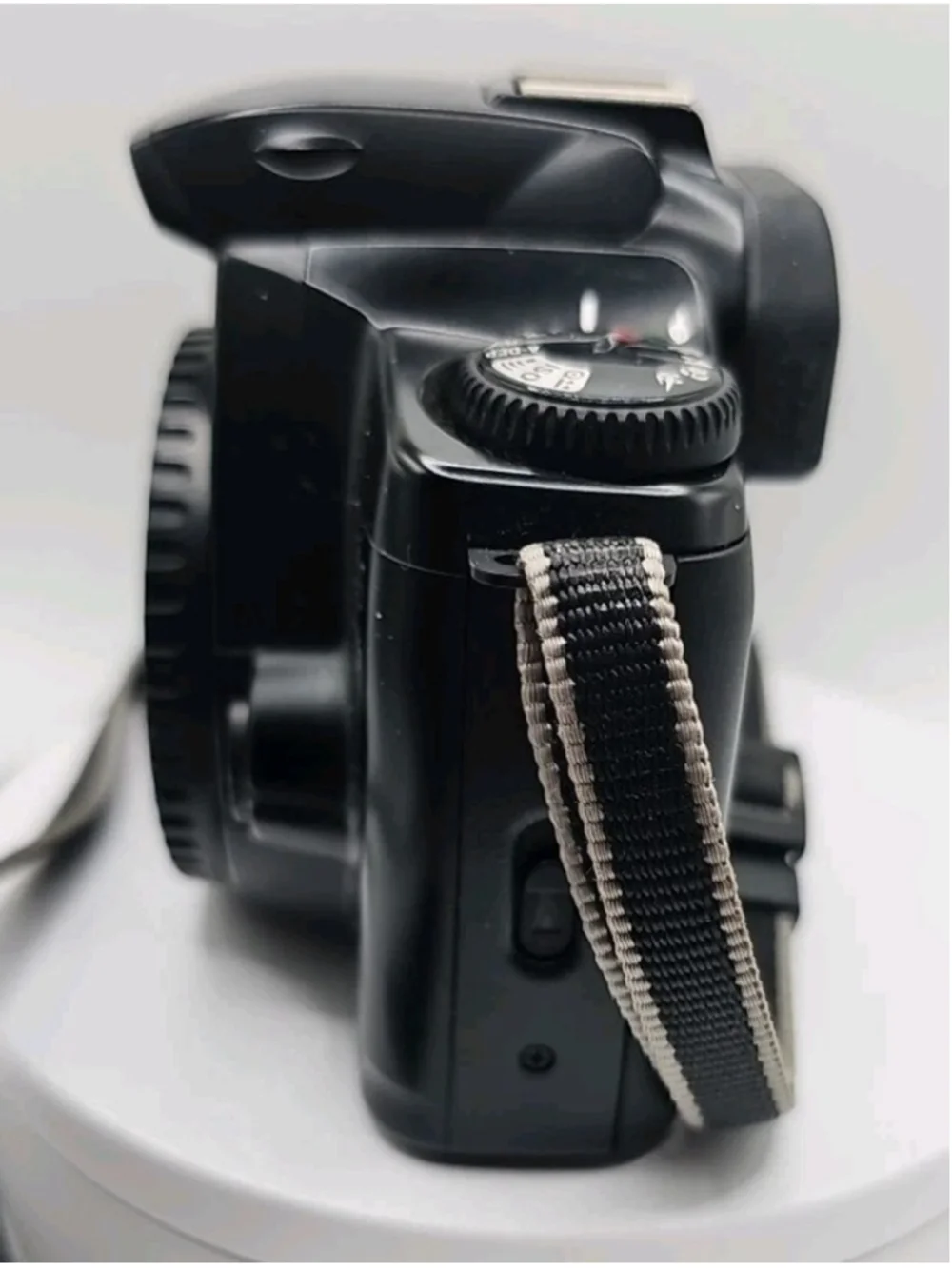 Canon EOS 3000 SLR Film Camera Black With Strap, Manual, Cap Etc. Tested Working - Picture 4 of 12